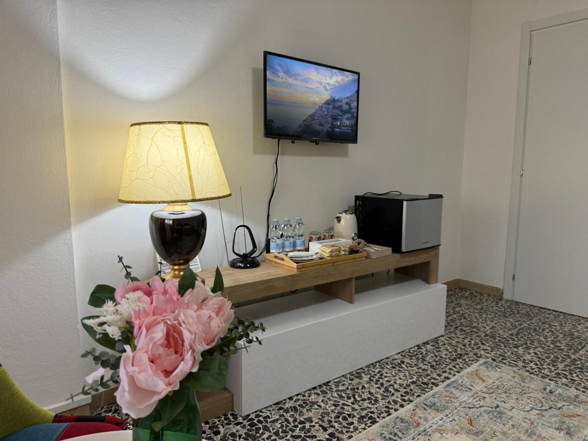 Hotel The Galaxy House Pisa Exterior foto